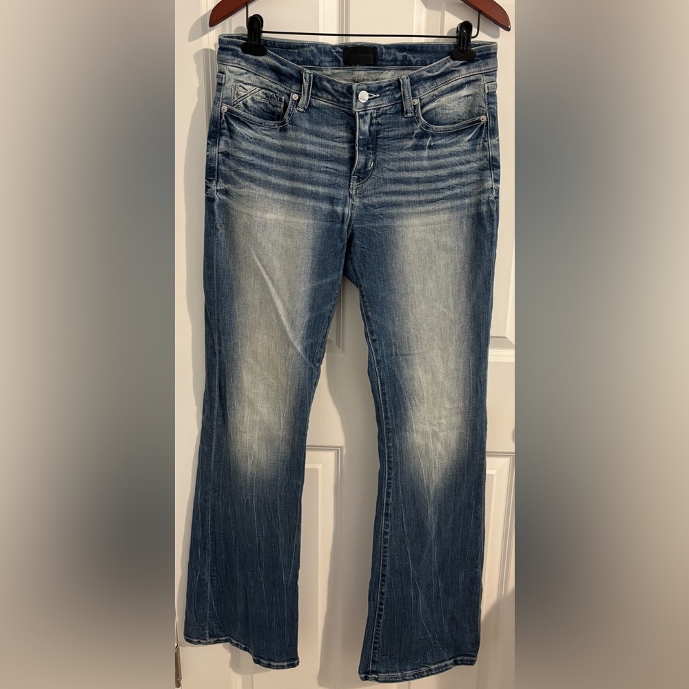 Buckle Black LIKE NEW!  29R Women's Straight Leg Jeans , no rips,,tears, stains.